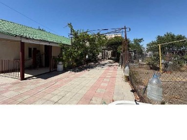 Продаж будинку в Мішково-Погорілове з великою ділянкою!