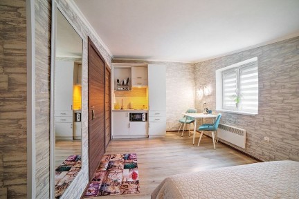 Апартаменти подобово/посуточно на Штабній