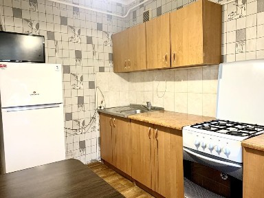 Продається 1 кімн квартира піски 2 поверх південний