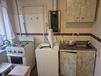 Здам 1к. Вул. Українська.