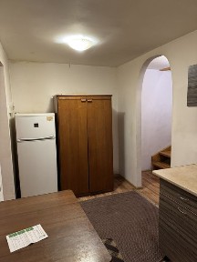 Оренда маленького будинку в м. Києві метро Виставков. центр