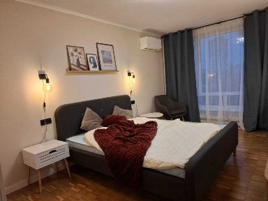 Сдам 1 к. квартиру с видом на ОЗЕРО, пр-т Тычины 20, метро Левобережная