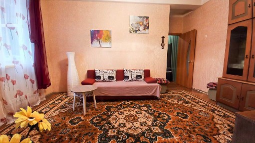 Затишна світла 2кімнатна Севастопольська площ чекає на своїх мешканців