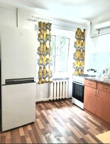 Здам 2 кімнатну центр