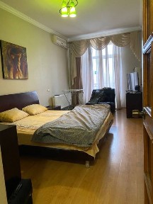 В Продажу 1 к к на Соборній з косметичним ремонтом