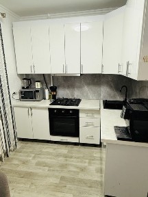 Продам однокімнатну квартиру з ремонтом