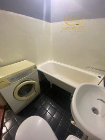 Здам 1 к квартиру на Металургів для хлопців