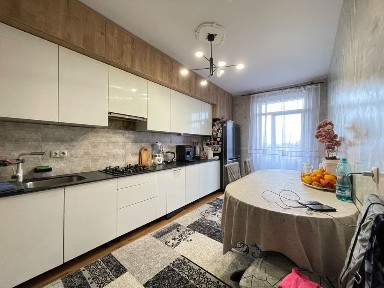 Продається 3кімн новобудова. Вулиця Каспрука біля ТЦ Майдан