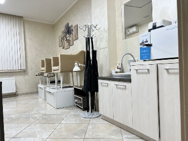 Стіл майстра манікюру