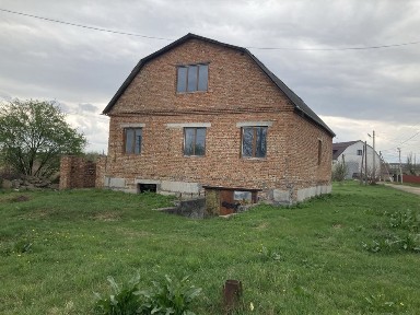 Будинок Підзамче в Місті недобудований