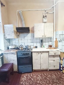 ПРОДАЖ 3к Сталінки, Сачко, 7, стан під ремонт, високі стелі