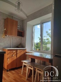 2 комнатная по Космонавтов Приднепровск раздельные комнаты с ремонтом