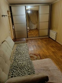 Продам 3-х ком. кв-ру ж/м Солнечный (ТЦ Вавилон)