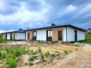 Будинок дуплекс 