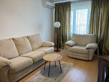 Здається 3-х кімнатна квартира, центр, вул. Міцкевича 9a, 5-ий підїзд