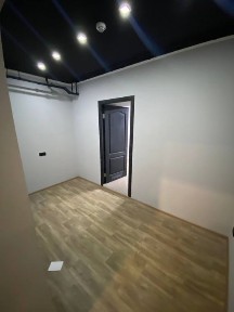 Оренда офісу в цоколі з власним туалетом в 1 хвилині від метро