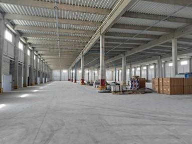 3400 м2, 2000 м2 правый берег класс В. Близко окружная. Фасадный.