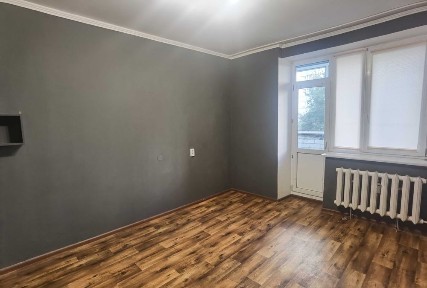 Отличный офис 15 кв. м. с лоджией и мокрой точкой, 2 этаж, М Позняки