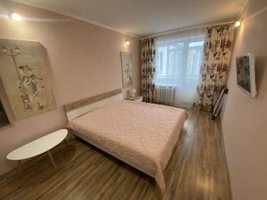 Здам в оренду 2кім. кв. в центрі