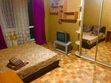 Сдам просторную квартиру не далеко от метро Героев Труда