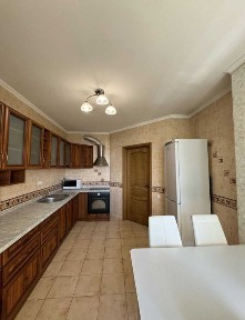 Продаж 3к. Проспект Науки 80а.