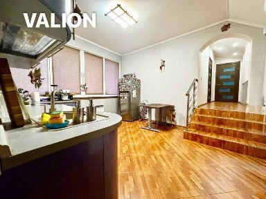 УКОМПЛЕКТОВАНА 2-х кім. Квартира з НАВІС та парко місцям- ДЕРЖ ПРОГРАМИ