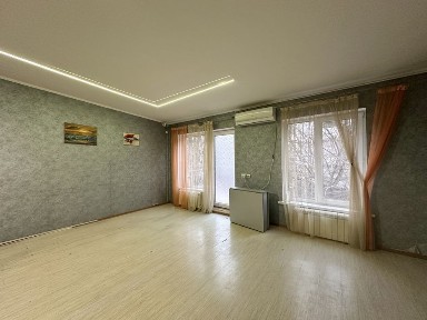 Сдам 2х этажное помещение под офис Александровский проспект/Бунина