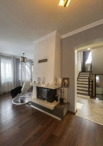 ЦЕНТР МІСТА! Продаж будинку 220 квм.