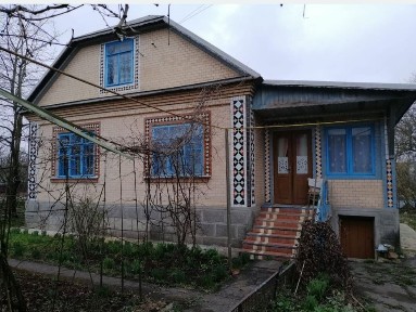 Продаж будинку для великої родини