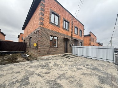 Продам таунхаус з ремонтом