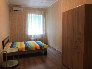 Сдается на долгосрочно 2- хкомнатная в Приморском р- не