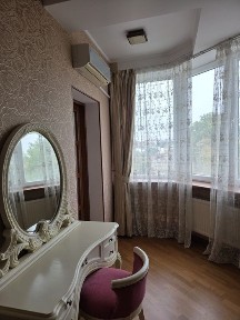 Здаю двокімнатну квартиру елітклас центр новий будинок закритий двір