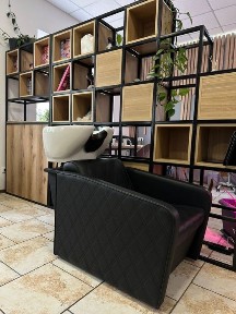 Здається в оренду місце для майстра перукаря