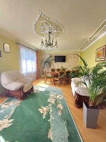 Продаж 3-х к. кв-ри 92 м в з ремонтом і меблями