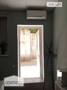 Продаж офісного приміщення 14 кв. м. на 0 поверсі на мас. Радужний 20, багатоповерхова будівля • ID 32162868