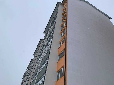 Продається 2 кімнатна квартира, середній поверх.