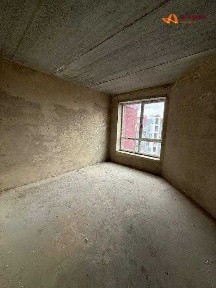 4кім в центрі, можна робити ремонт