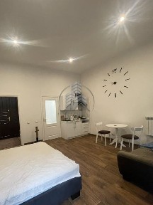 Оренда квартири-студії по вул. Новаківського