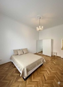 Оренда просторої квартири по вул. Героїв УПА. Кухня-студія + спальня.