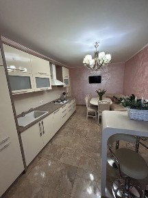 Гарна квартира в Центрі! Новий будинок, індивідуальне опалення!