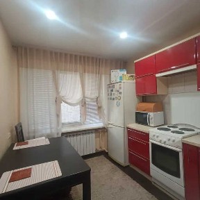 Продам уютную 1-к квартиру Павла Ниренберга Баумана Цирк Центр Демарт