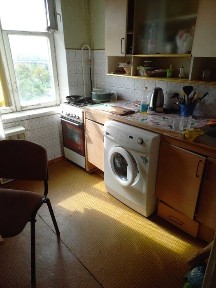 3 ср. метро Житомирська, пр. Берестейський 127