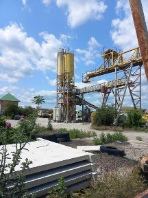 Продам базу ремонтных и производственных мастерских.