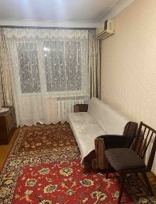 Оренда 2ки р. Центр. Рядом центральный рынок. Свет не отключают.