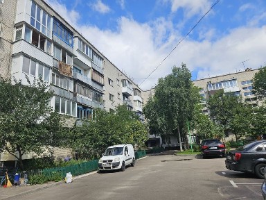 Продаж 1 кімнатна квартира Коцюбинське вул. Меблева