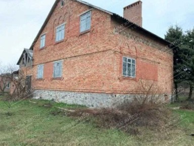 Продаж будинку в с. Жуки