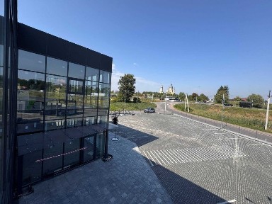 Оренда комерційного приміщення в селі <a href='/newbuilding/6086/view/zk-zubra'>Зубра</a>