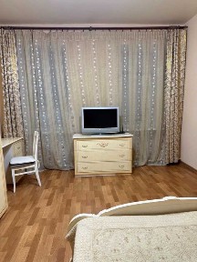 1кімн. 38кв., 1/2 поверх, Запорожська/Б. Хмельницького, газ. котел