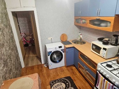 2-кімнатна, майже Центр