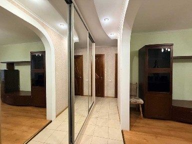 3-кімнатна з автономним опаленням